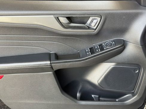 Used 2025 Ford Escape Active FWD image 3
