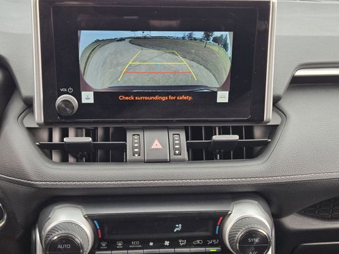 Used 2024 Toyota RAV4 XLE Premium image 20