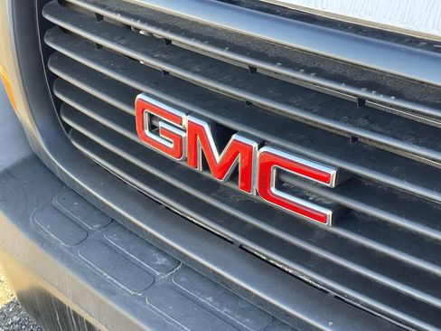 New 2025 GMC Savana 2500 Extended w/ Driver Convenience Package image 30