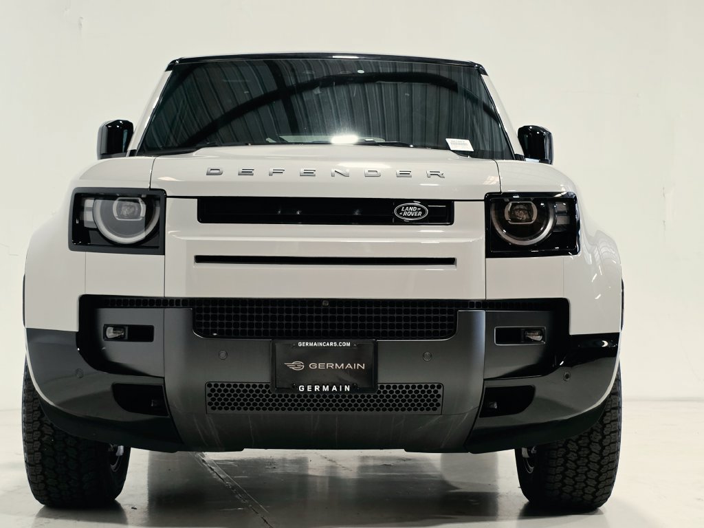 New 2026 Land Rover Defender 110 X-Dynamic SE AWD/4WD image 2