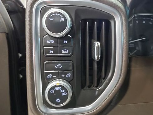 Used 2019 GMC Sierra 1500 SLE w/ SLE Value Package AWD/4WD image 18