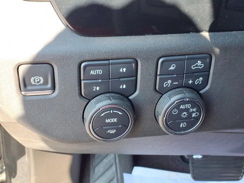 Used 2024 Chevrolet Silverado 2500 High Country AWD/4WD image 24