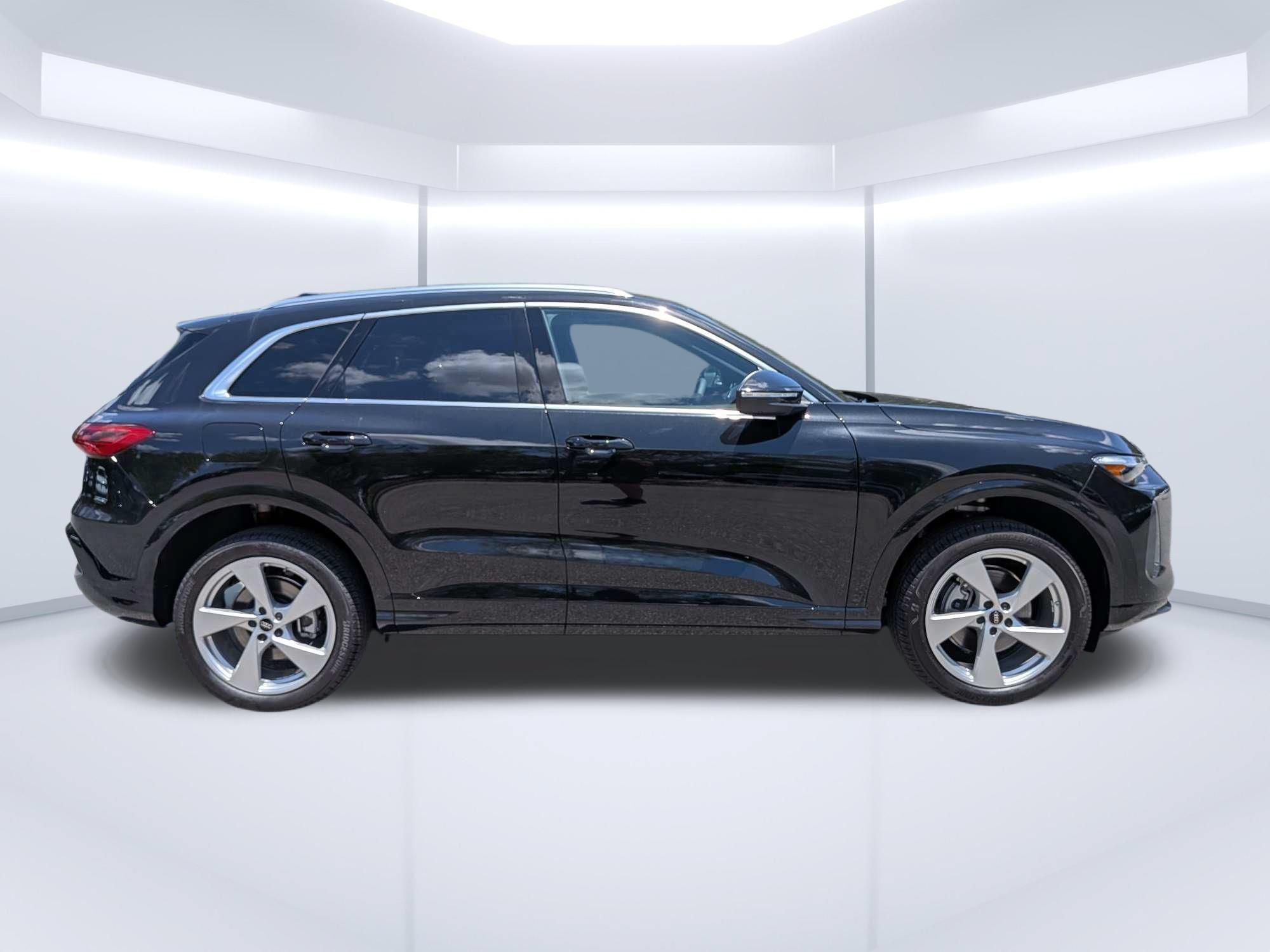 New 2026 Audi Q5 Premium AWD/4WD image 2