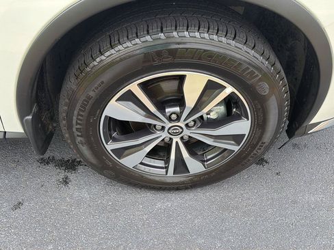 Used 2024 Nissan Murano SV FWD image 38