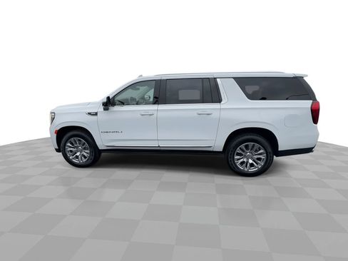 Used 2022 GMC Yukon XL Denali AWD/4WD image 5