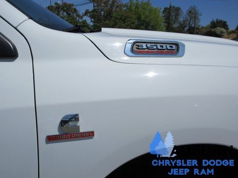 Used 2022 RAM 3500 Big Horn image 5