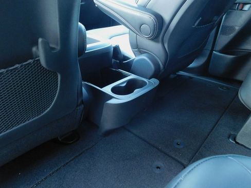 New 2026 Chrysler Pacifica Select image 21