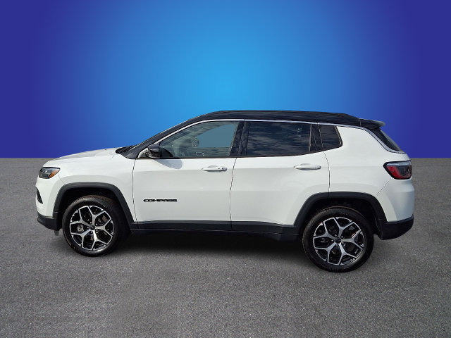 Used 2025 Jeep Compass Limited AWD/4WD image 7