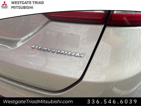 Used 2017 Ford Fusion Energi Platinum FWD image 9