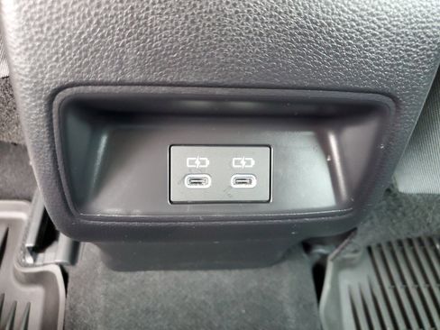 Used 2025 Toyota Corolla LE FWD image 12