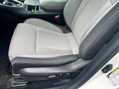 Used 2023 Subaru Outback Premium image 36