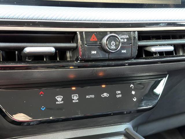 Certified 2025 Nissan Kicks SR FWD image 5