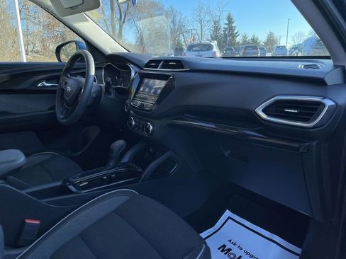 Used 2021 Chevrolet TrailBlazer LT w/ Convenience Package image 27