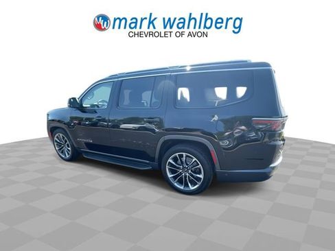Used 2022 Jeep Wagoneer Series II w/ Convenience Group I AWD/4WD image 9