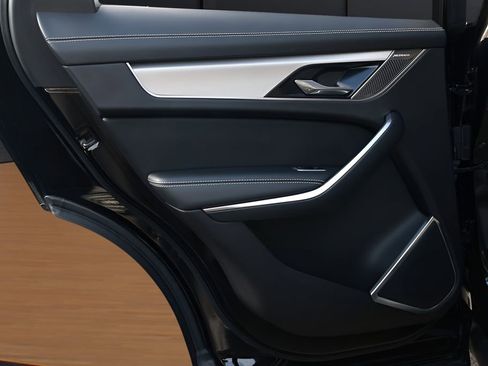 Used 2024 Jaguar F-PACE R-Dynamic S image 19