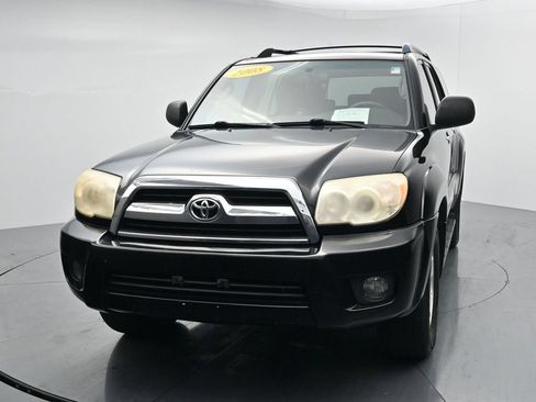 Used 2008 Toyota 4Runner SR5 AWD/4WD image 3