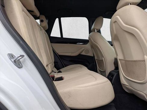 Used 2018 BMW X1 xDrive28i image 18
