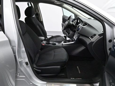 Used 2017 Nissan Sentra SR Turbo FWD image 30