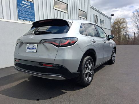 Used 2023 Honda HR-V EX-L image 10