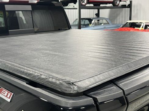 Certified 2023 GMC Sierra 1500 SLT w/ SLT Premium Package AWD/4WD image 4