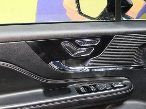 Used 2020 Lincoln Corsair AWD w/ Equipment Group 101A image 17