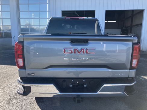 New 2026 GMC Sierra 1500 SLE image 6