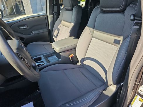 Used 2023 Nissan Frontier SV w/ Midnight Edition Package RWD image 19