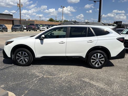 Used 2020 Subaru Outback Premium w/ Popular Package #1 AWD/4WD image 6