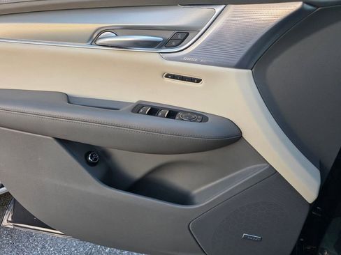 Used 2023 Cadillac XT5 Premium Luxury image 28