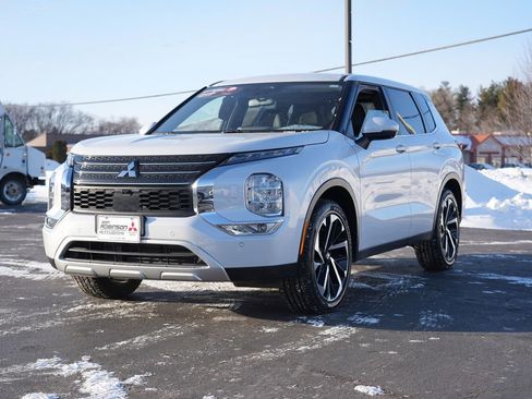 Used 2024 Mitsubishi Outlander SE image 7