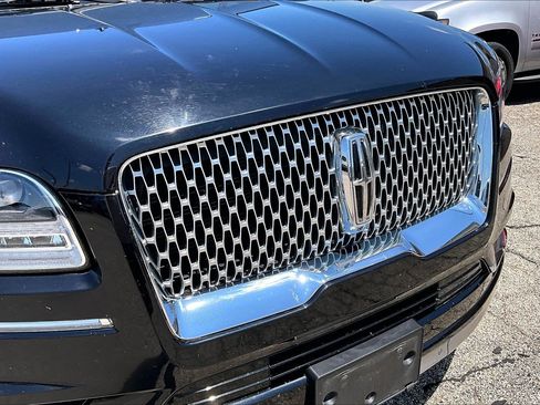 Used 2020 Lincoln Navigator Reserve w/ Luxury Package AWD/4WD image 4