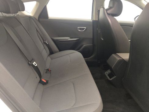 Used 2025 Kia K4 FWD image 19