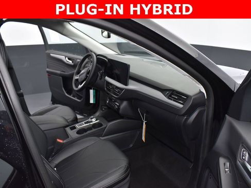 New 2025 Ford Escape SE w/ PHEV Premium Package image 16
