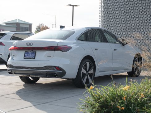 New 2025 Audi A5 2.0T Prestige image 3