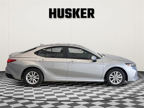 Used 2025 Toyota Camry LE image 2