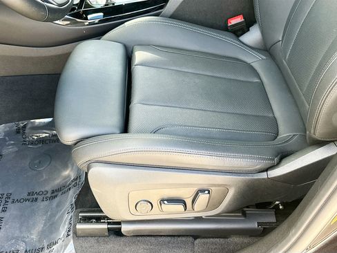 Certified 2024 BMW X3 sDrive30i w/ Premium Package w/ZPA image 19