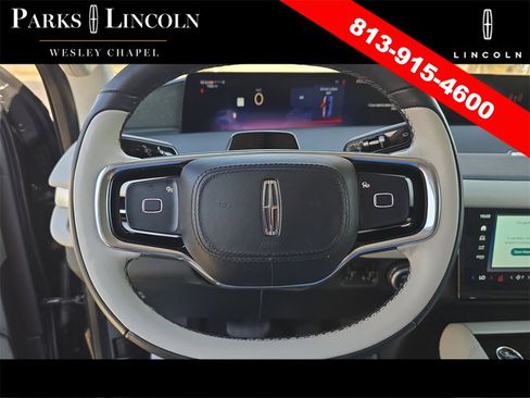 Certified 2025 Lincoln Navigator Reserve image 30
