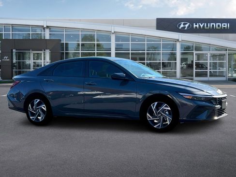 New 2025 Hyundai Elantra Sport image 10