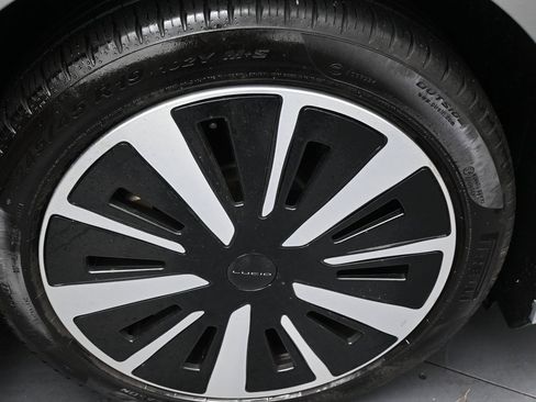 Used 2024 Lucid Air Touring image 36