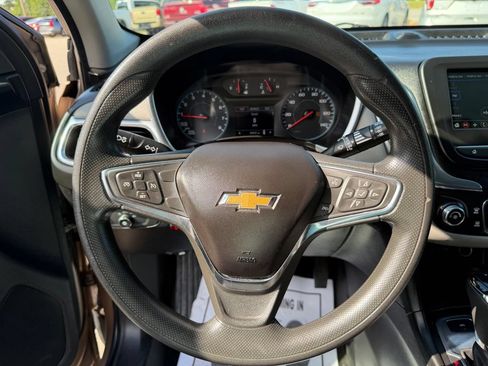 Used 2019 Chevrolet Equinox LS w/ LS Convenience Package AWD/4WD image 18