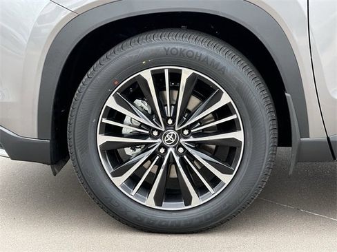 New 2026 Toyota Grand Highlander AWD Hybrid image 9