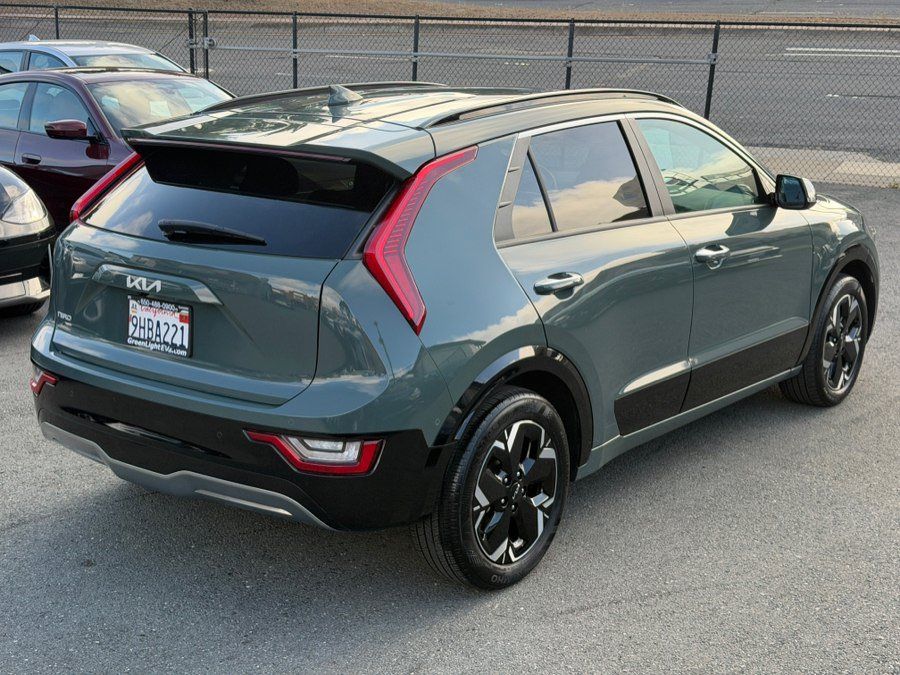 Used 2023 Kia Niro Wave FWD image 5