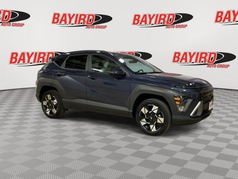 Used 2025 Hyundai Kona SEL image 2