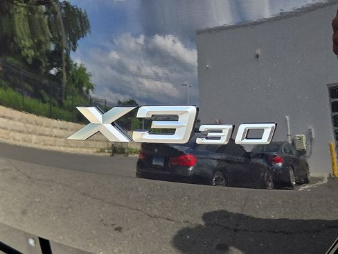Used 2025 BMW X3 xDrive30i w/ Convenience Package image 15
