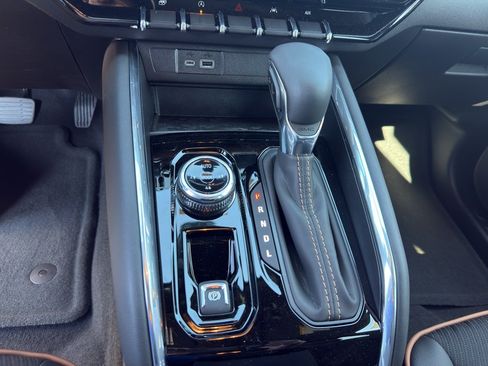 New 2026 GMC Canyon AT4 w/ Technology Plus Package AWD/4WD image 10