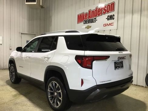 New 2026 GMC Terrain Elevation w/ Elevation Premium Package FWD image 3