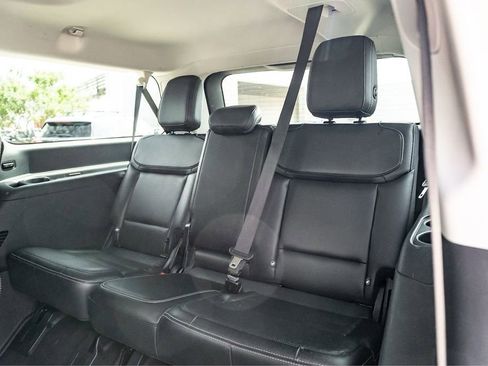 Used 2025 Ford Expedition Max Platinum AWD/4WD image 26