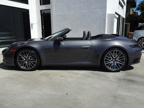Used 2022 Porsche 911 Carrera w/ Premium Package RWD image 5