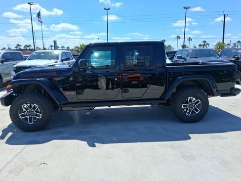 New 2026 Jeep Gladiator Mojave image 4