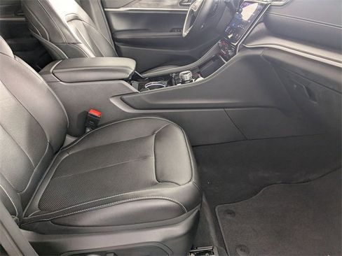 Used 2023 Jeep Grand Cherokee L Limited w/ Luxury Tech Group II image 35